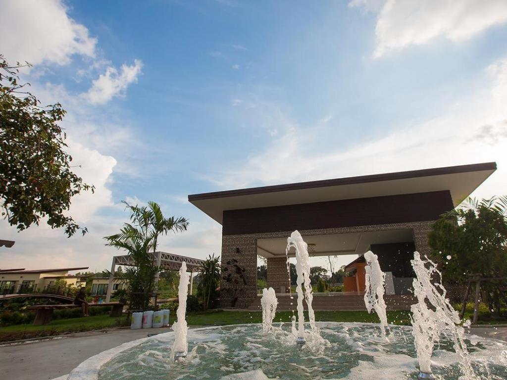 Bua Tara Resort Nong Prue Eksteriør billede