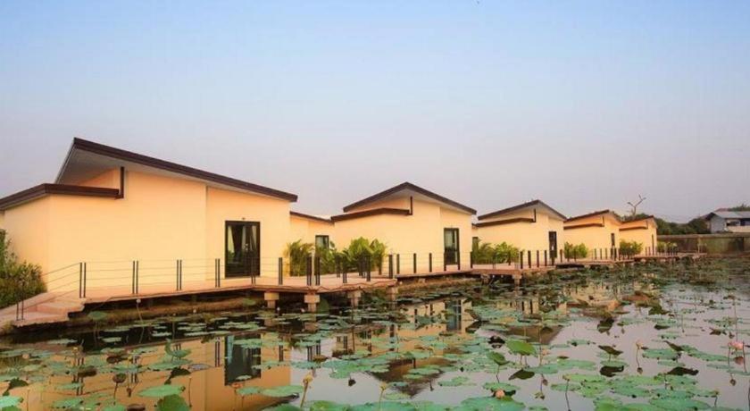 Bua Tara Resort Nong Prue Eksteriør billede